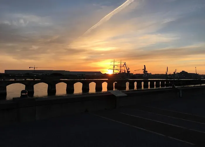 Duplex Atypique Proche Ocean Lägenhet